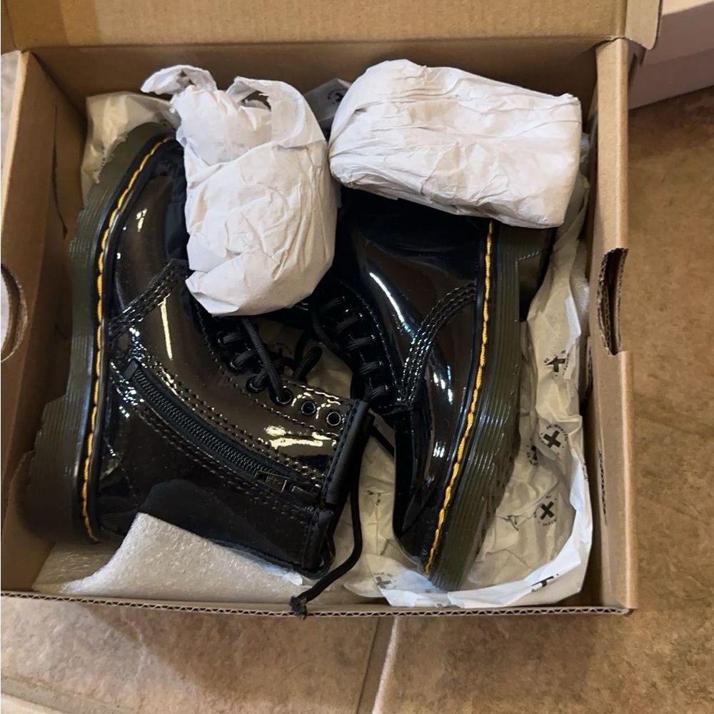 Doc Martens toddler 7c. New with tags